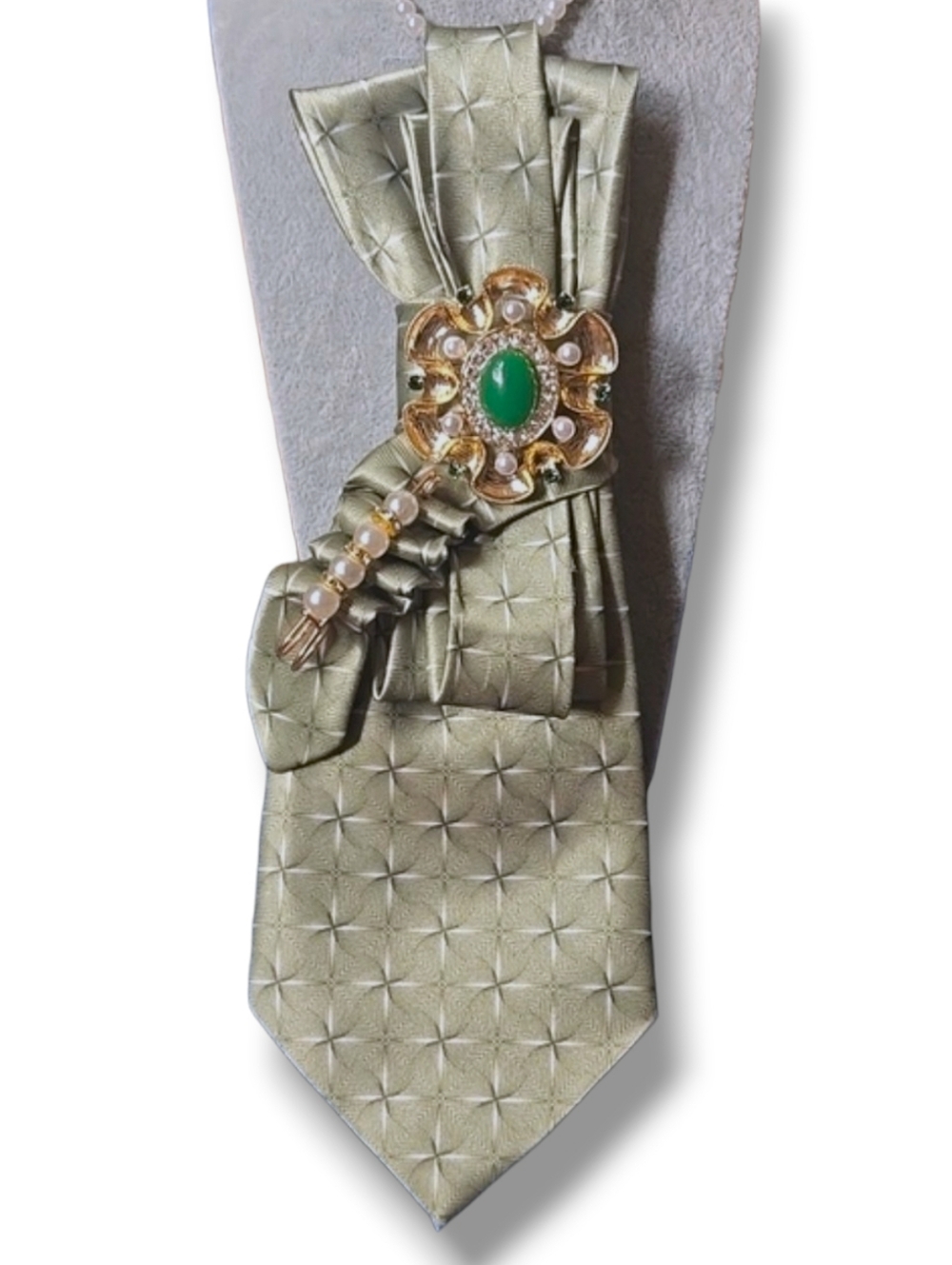 3/$60 Unique Green Folded Cravat Gold-Tone Brooch with Green and Pearl Accents